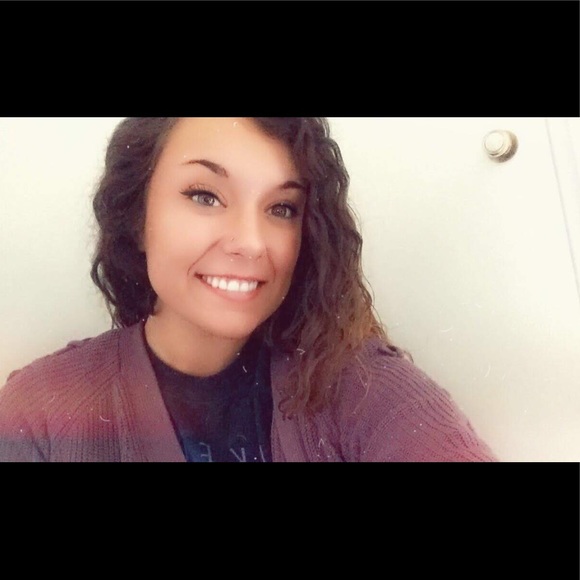 Meet your Posher, Zoë - Picture 6 of 6